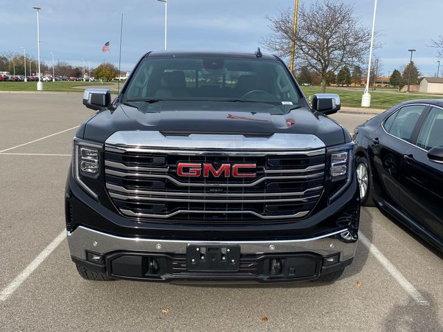 2023 GMC Sierra 1500 SLT 2