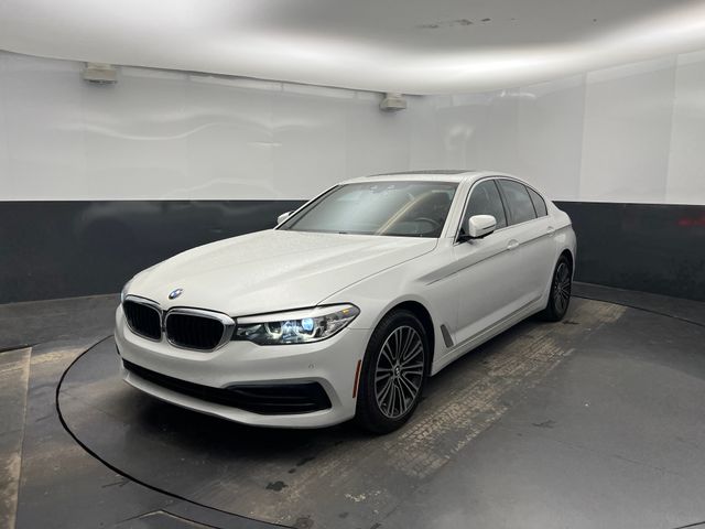 2019 Mineral White Metallic BMW 5 Series 530i xDrive AWD Sedan