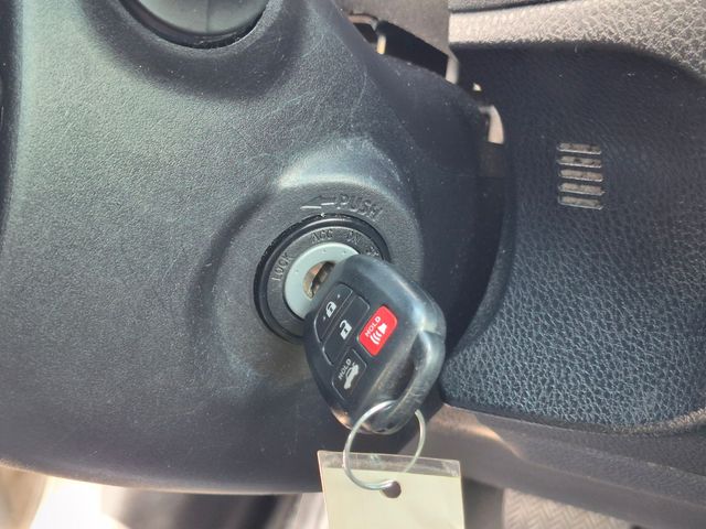 2014 Toyota Corolla - Image 21