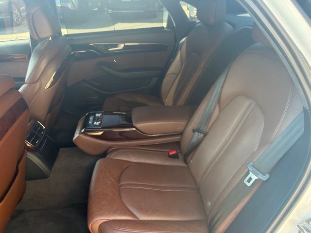 Used 2011 White Audi L 4.2 image 28