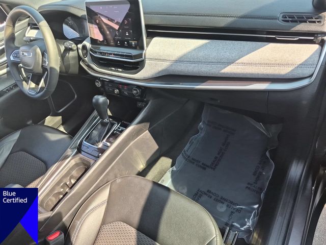 Used 2023 Gray Jeep Latitude image 35