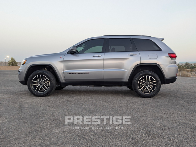 2021 Jeep Grand Cherokee Trailhawk 12