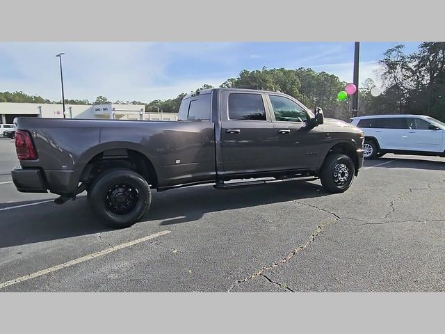 2026 Ram 3500 Laramie Crew Cab 4x4 8' Box