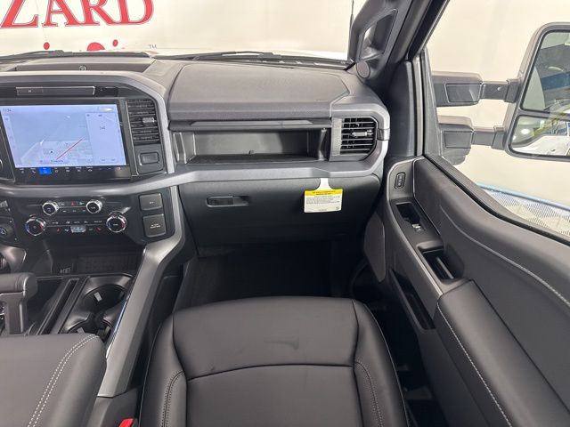 2025 Oxford White Ford F-150 XLT 4X4 Truck