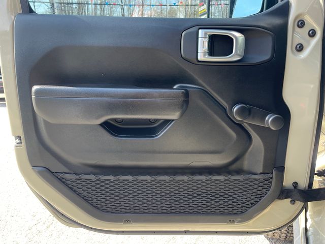 2022 Jeep Gladiator Sport - Limited Edition Gobi Clearcoat exterior view 9