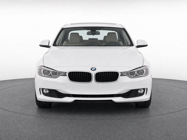Used 2014 White BMW 320i xDrive image 10