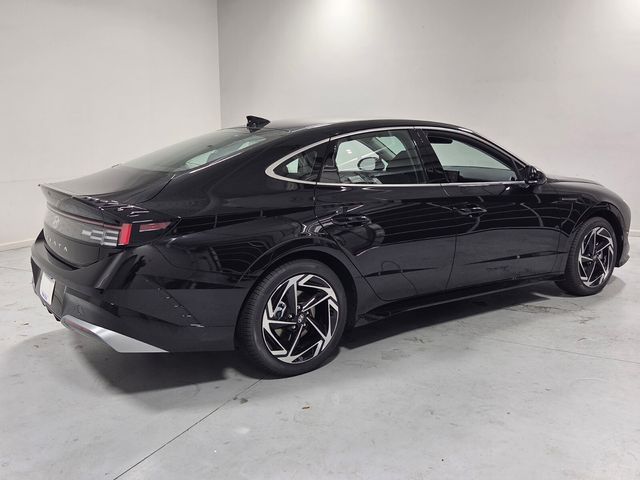 New 2026 Black Hyundai SEL Sport image 12