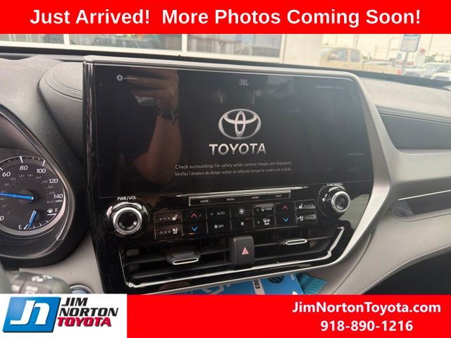 Used 2020 Toyota Highlander Hybrid SUV