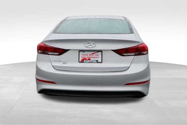 2018 Hyundai Elantra SE 18