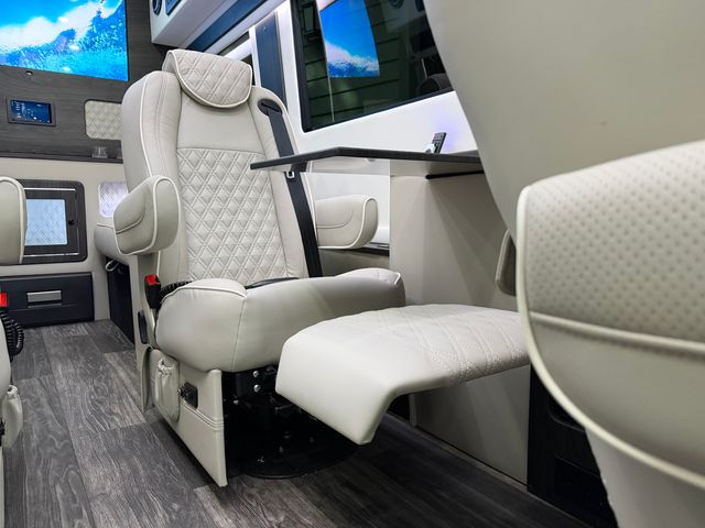2025 Mercedes-Benz Sprinter 3500