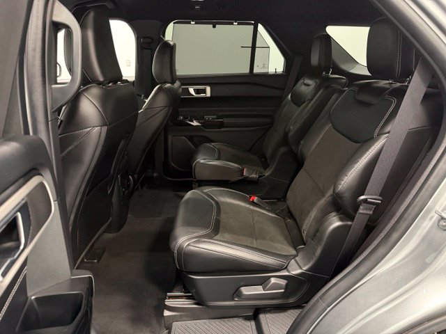 Used 2022 Silver Ford ST image 28