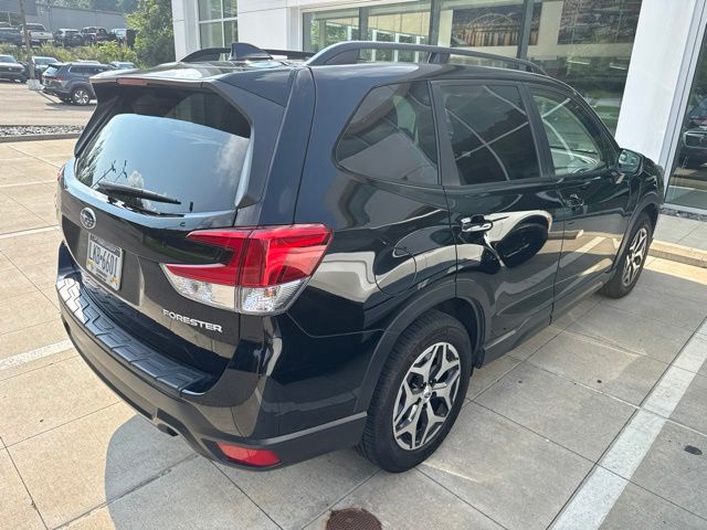 2020 Subaru Forester Premium Black at Honda North