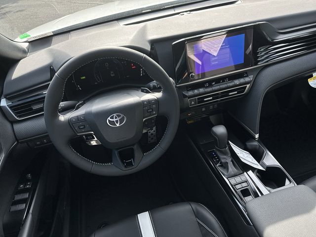 2025 Toyota Camry SE 13