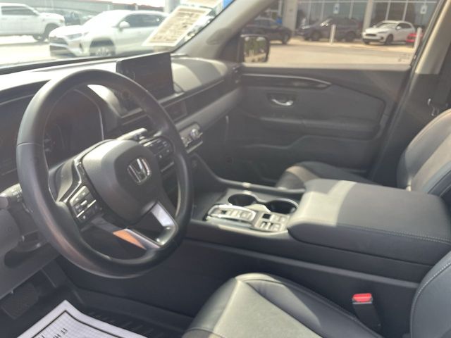 Used 2025 Honda Pilot SUV