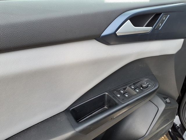 2023 Volkswagen Taos