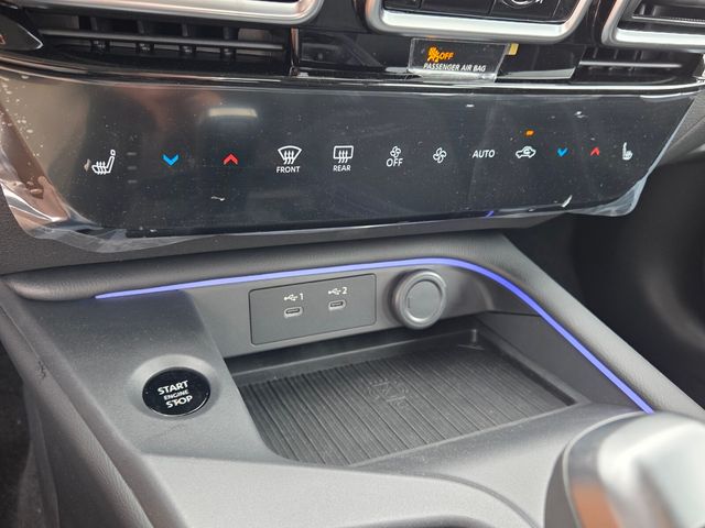 New 2026 White Nissan SR image 22