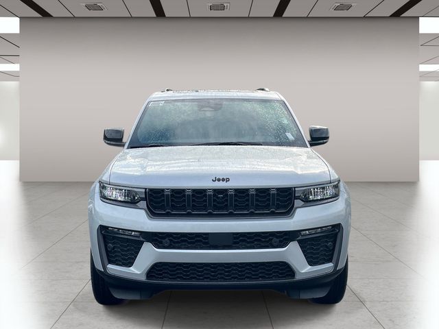 New 2026 Silver Jeep Limited image 8