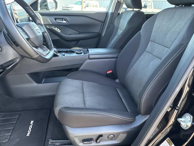 2025 Nissan Rogue SV Black at Royal Nissan