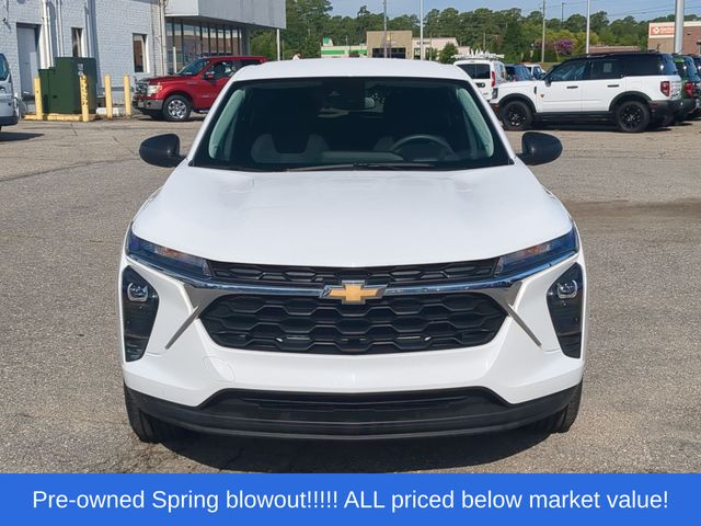 Used 2025 Summit White Chevrolet LS image 16