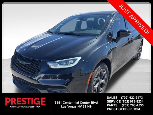 2023 Chrysler Pacifica Hybrid Limited FWD