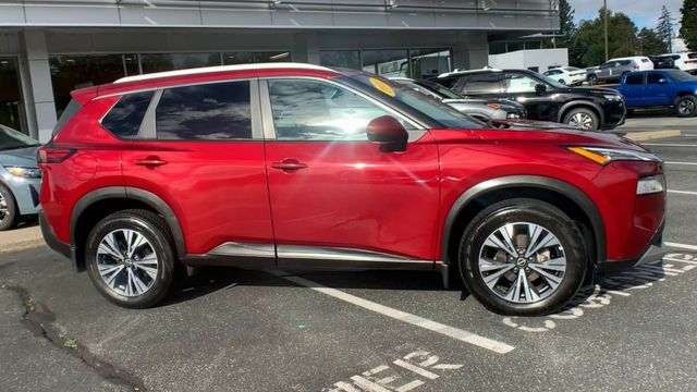 2022 Nissan Rogue SV 4