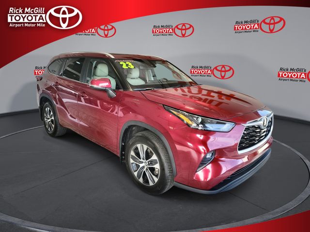 Red (Ruby Flare Pearl) 2023 Toyota Highlander XLE AWD SUV / Crossover All-Wheel Drive 8-Speed Automatic