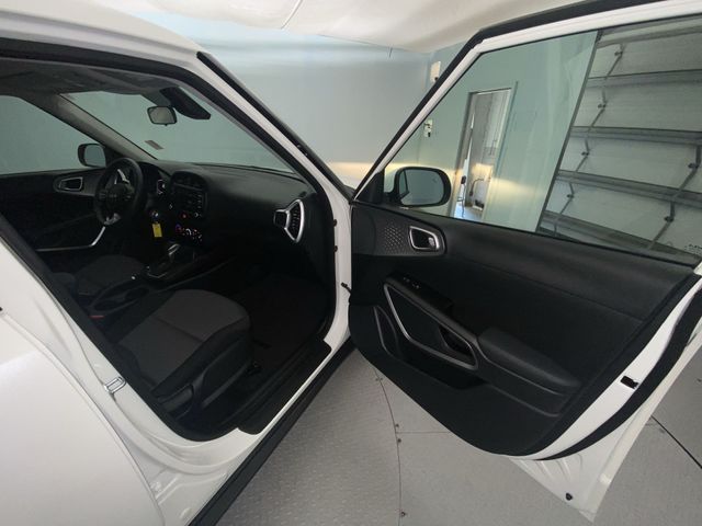 Used 2023 White Kia LX image 23