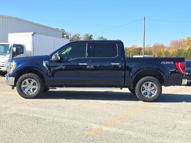 2022 Ford F-150 XLT:B02004