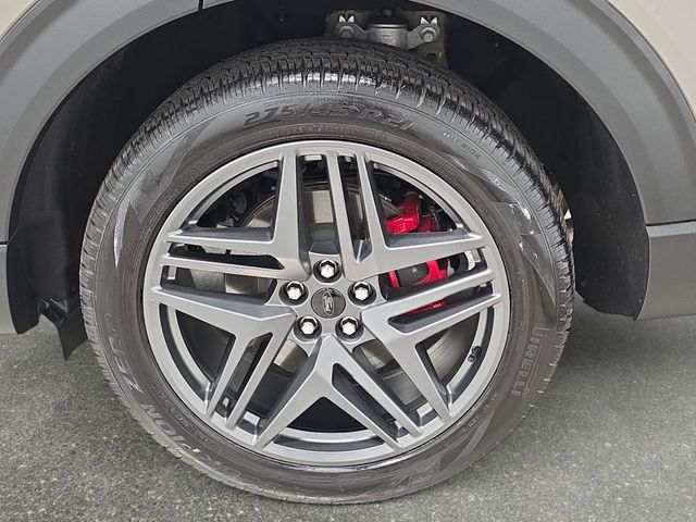 Used 2026 Gray Ford ST-Line image 30