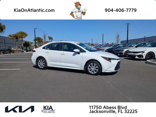 2025 Toyota Corolla LE FWD