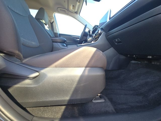 2023 Toyota RAV4 XLE:B02179