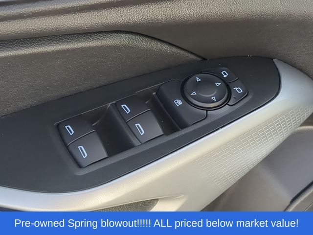 Used 2025 Summit White Chevrolet LS image 22