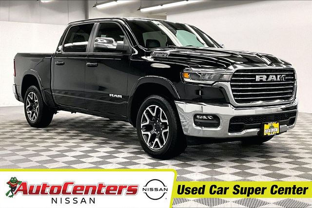 2025 RAM 1500 Laramie Crew Cab 4WD
