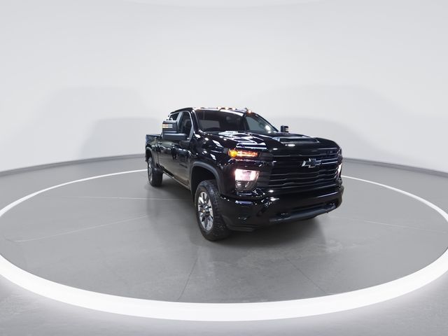 Used 2024 Black Chevrolet Custom image 3
