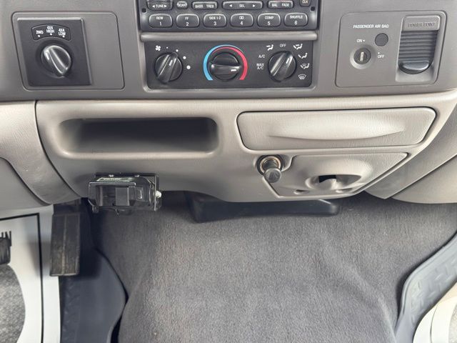 2001 Ford F-250 Super Duty XLT