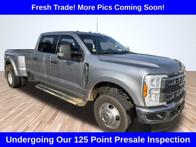 Silver Metallic 2023 Ford F-350 Super Duty Pickup Truck Four-Wheel Drive Automatic