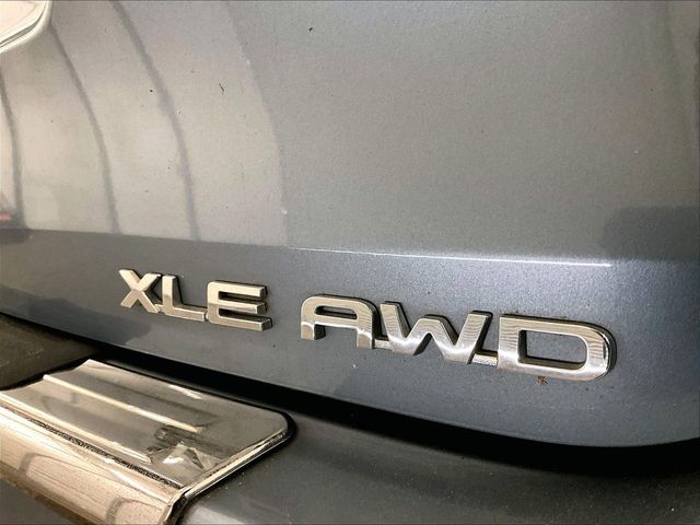 2020 Toyota Highlander XLE Silver at Bob Ruth Ford