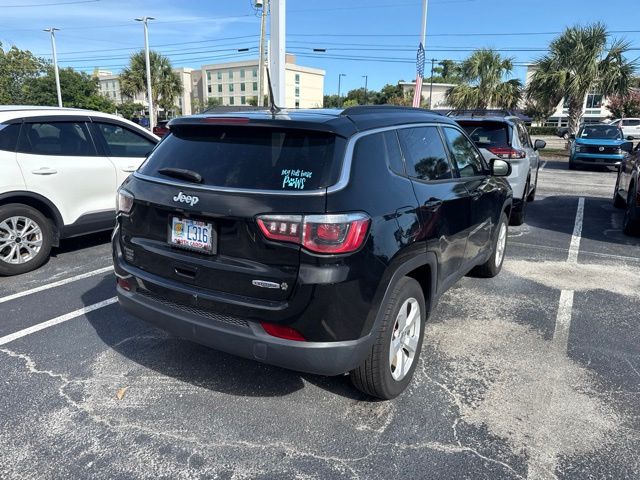 Used 2018 Black Jeep Latitude image 9