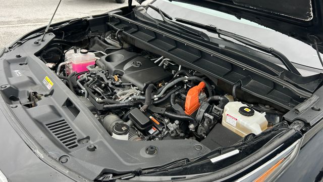 Used 2021 Toyota Highlander Hybrid SUV