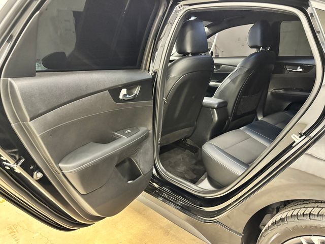 Used 2024 Aurora Black Kia GT-Line image 19