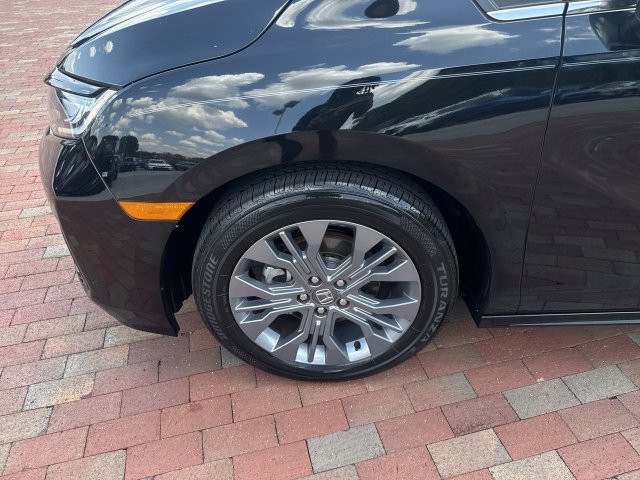 Used 2025 Honda Odyssey Van