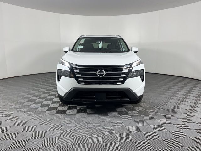 2025 Everest White Pearl Nissan Rogue SV FWD SUV