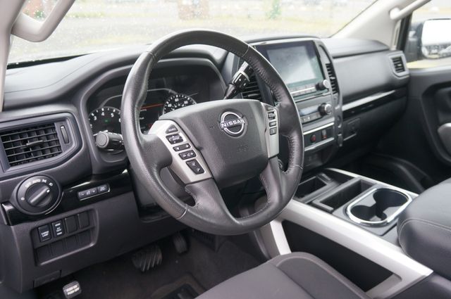 2024 Nissan Titan SV - Photo 11