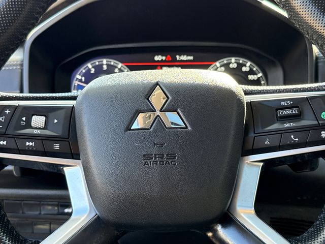Used 2024 Silver Mitsubishi SE Black Edition w/Pano Roof image 30