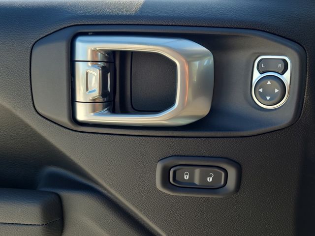 New 2026 White Jeep Sport S image 21