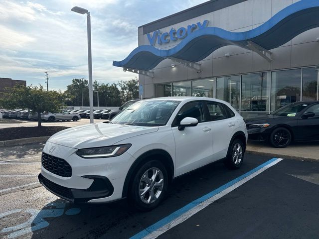 Platinum White Pearl 2024 Honda HR-V SUV / Crossover All-Wheel Drive Continuously Variable Transmission