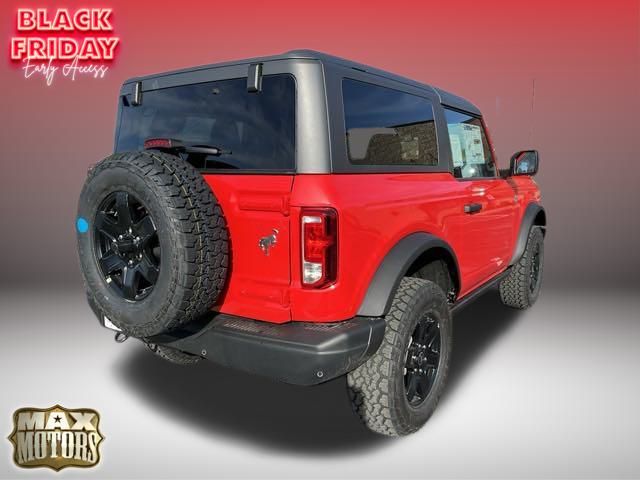 2024 Ford Bronco Black Diamond 12