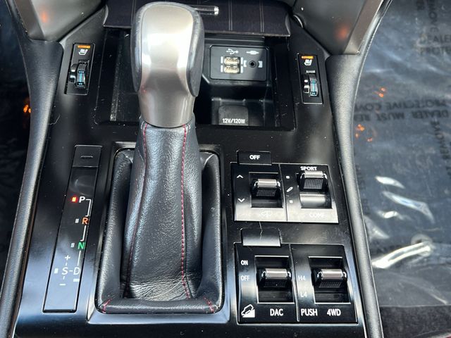 Used 2021  Lexus 460 Luxury image 24