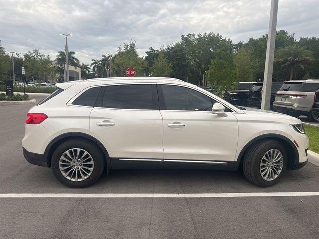 White Platinum Clearcoat Metallic 2017 Lincoln MKX Select FWD SUV / Crossover Front-Wheel Drive 6-Speed Automatic