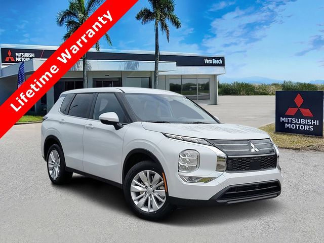 2026 Mitsubishi Outlander ES